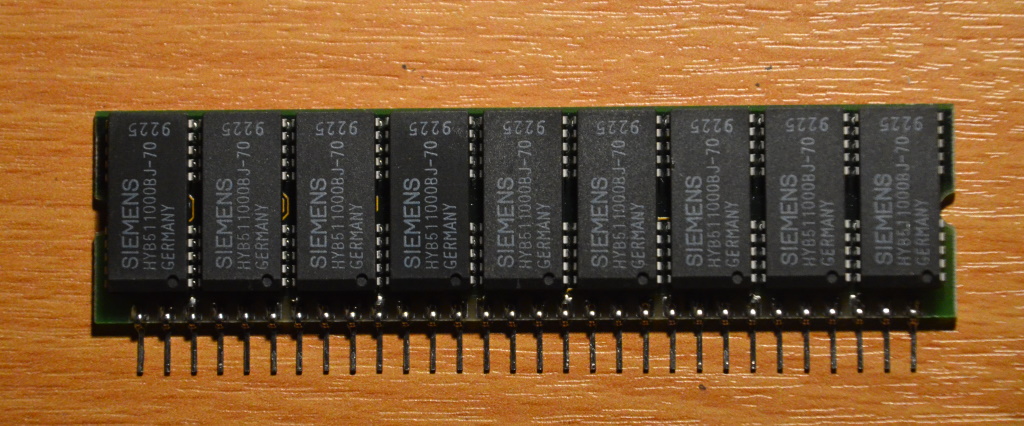 One of the two 1MB 30-pin SIPP modules in the Multi-Evoltion.